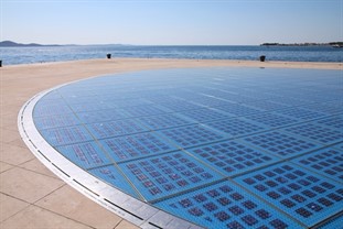 海上太阳能发电场