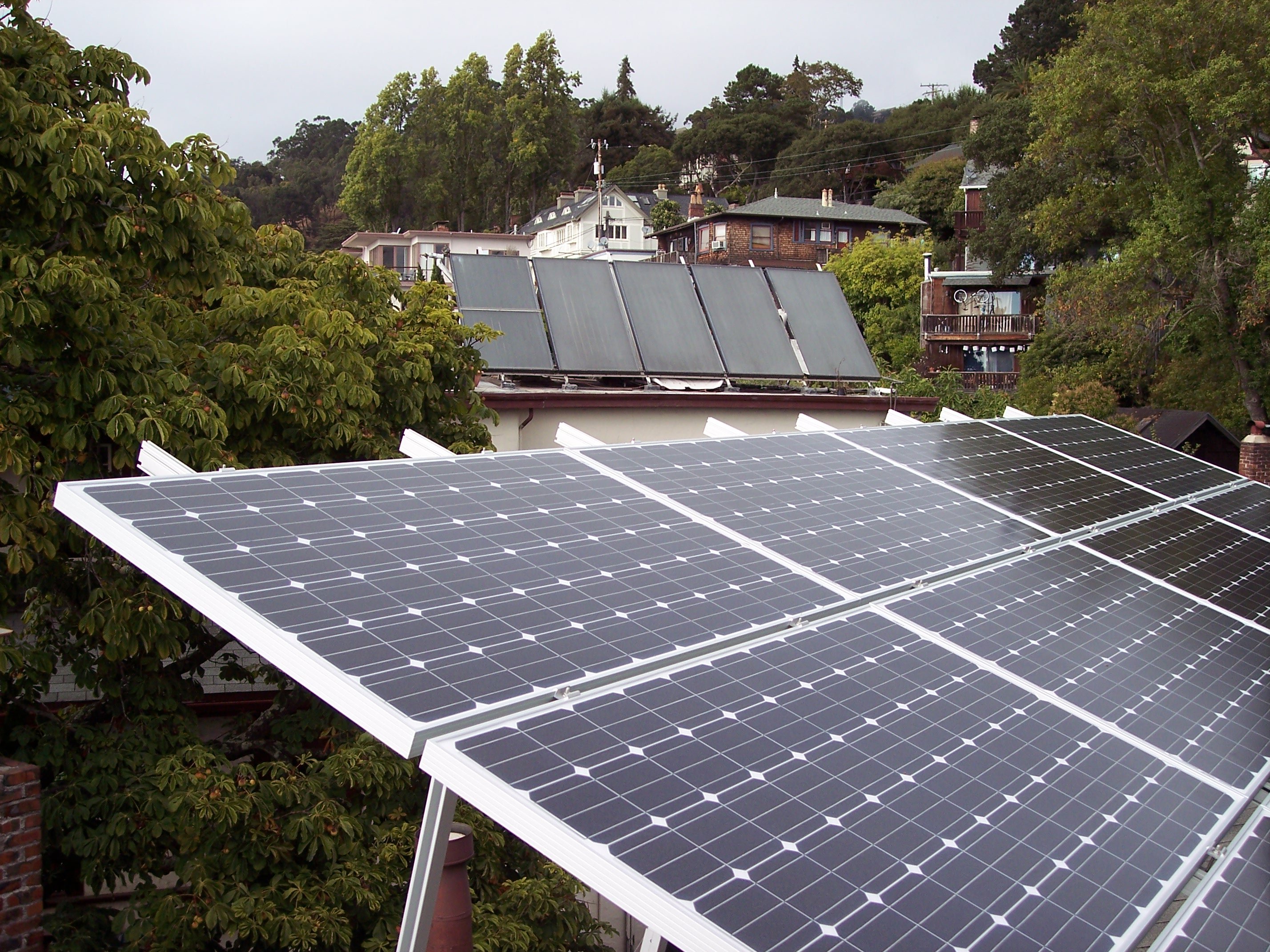 Home Solar Cell Efficiency: Maximizing Power Generation